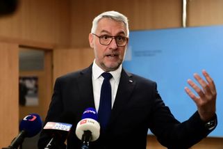 Nejsou informace, že by hrozilo další nebezpečí, řekl k požáru v Pardubicích Metnar